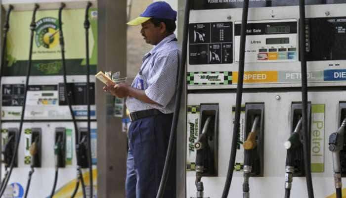 Petrol-Diesel च्या दरात होणार वाढ, Russia-Ukraine युद्ध नाही तर हे असणार कारण