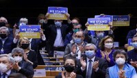 Ukraine च्या समर्थनात उभे राहिले EU सदस्य, टाळ्या वाजवत वाढवलं Zelenskyy यांचं धाडस