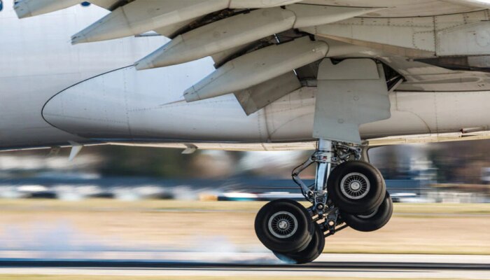 Knowledge: शेकडो टन विमान वादळाच्या वेगाने लँड होते, पण तरीही त्याचे टायर का फुटत नाहीत?
