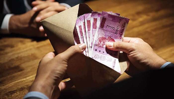 Mumbai Crime | 'बलात्कारा'ची किंमत लावली ३० लाख रुपये, पीएसआयला अटक, पीआय रजेवर