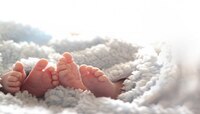 अरेरे! आई- वडिलांच्या निधनातून सावरत नाही, तोच अभिनेत्यानं जुळ्या मुलांनाही गमावलं