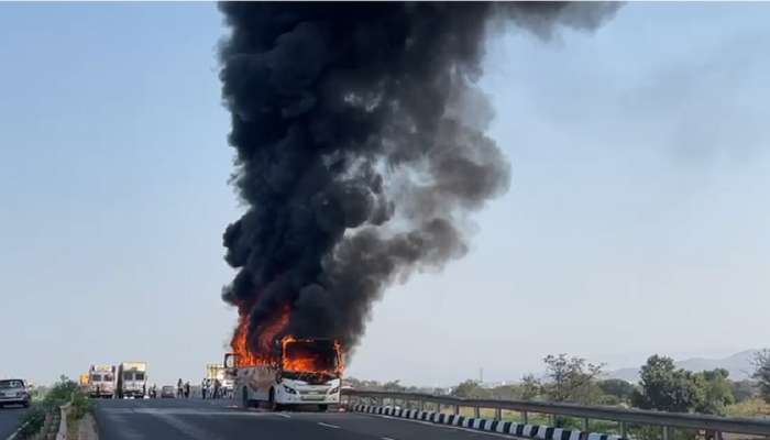 Bus Fire : पुणे - सातारा महामार्गावर बर्निंग बसचा थरार