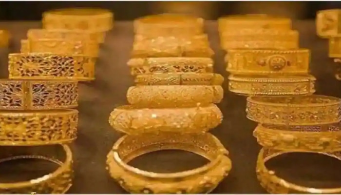 Gold Price Today: तब्बल 4235 रुपयांनी घसरले सोन्याचे भाव, चांदीची चमकही कमी