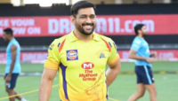 40 व्या वर्षीही अप्रतिम फिटनेस, Dhoni पुन्हा एकदा आपल्या जुन्या शैलीत