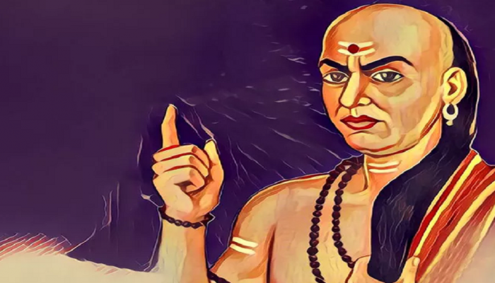 Chanakya Niti:चाणक्य यांच्या मते, व्यक्तीने 'या' लोकांशी कधीही वाद घालू नये, पश्चात्ताप होतो