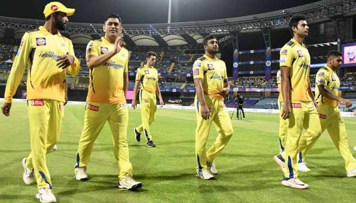 IPL 2022 : 2 मॅचमध्येच 25 वर्षांच्या युवा खेळाडूचं करिअर धोक्यात?