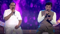 Eknath khadse and kirit somiya sing a song on friendship