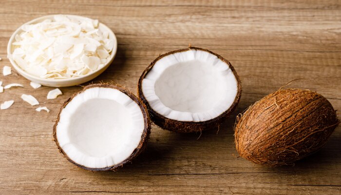 Coconut Benefits: खोबरं खाण्याचे फायदे तुम्हाला माहितीयत?
