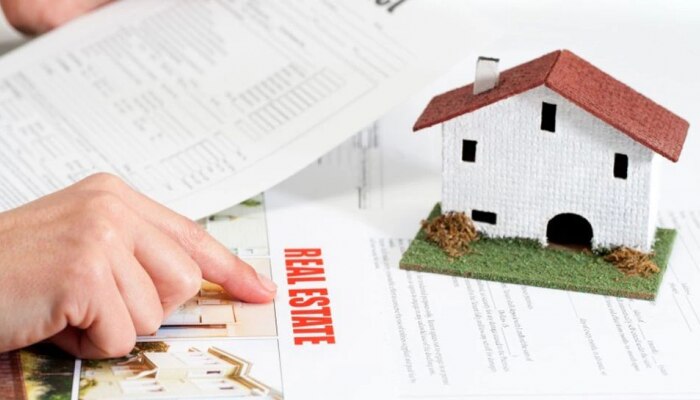 Property Tips : घर खरेदी करण्यापूर्वी हे 5 कागदपत्रं नक्की तपासा