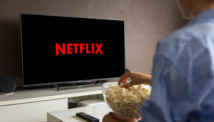 Netflix सब्सक्राइबर्ससाठी वाईट बातमी! खातं दुसऱ्यासोबत शेअर कराल, तर नुकसानमध्ये जाल