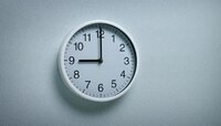 एका मिनिटात 60 सेकंदच का असतात? घड्याळ्याचं गणित तुम्हाला माहितीय?
