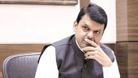 देवेंद्र फडणवीस कोणाला म्हणाले 'मर्सिडीज बेबी' 