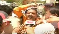 पुण्यात मराठा क्रांती मोर्चा आक्रमक, गुणरत्न सदावर्ते यांचा निषेध