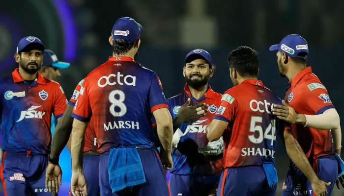 IPL 2022 : Delhi Capitals चा मोठा धक्का, या खेळाडूला रुग्णालयात केलं दाखल