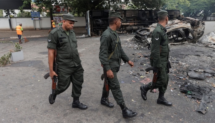 Sri Lanka crisis: श्रीलंकेत परिस्थिती हाताबाहेर, आंदोलकांना दिसताच क्षणी गोळी घालण्याचे आदेश