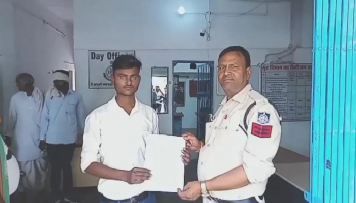 एकतर्फी प्रेमात मुलीने खाणंपिणं सोडलं, म्हणाली ''लग्न करीन तर तुझ्याशीच'' मुलाने गाठलं पोलीस स्टेशन