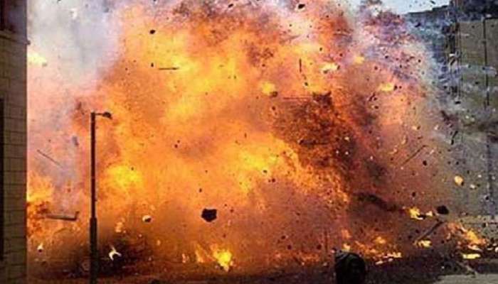 Bomb Blast : पाकिस्तान बॉम्बस्फोटाने हादरले, महिला ठार तर 10 जण जखमी