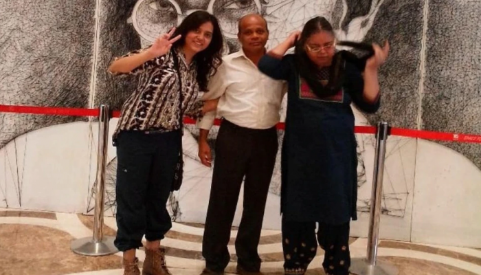 घरात गॅस चेंबर बनवून तिघांची आत्महत्या, दरवाजावर लिहिलं 'माचीस किंवा लाइटर पेटवू नका'