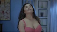 Web series पाहण्यापूर्वी प्रायव्हसीची घ्या काळजी, बोल्ड सीन्समुळे चर्चेत
