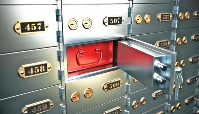 Bank Locker Charges: SBI ते ICICI पर्यंत, बँक लॉकरसाठी किती शुल्क आकारतात, माहित आहे का?