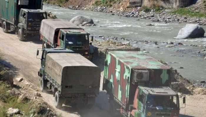भारतीय जवानांना घेऊन जाणारी बस नदीत कोसळली, 7 जणांना मृत्यू अनेक जवान जखमी