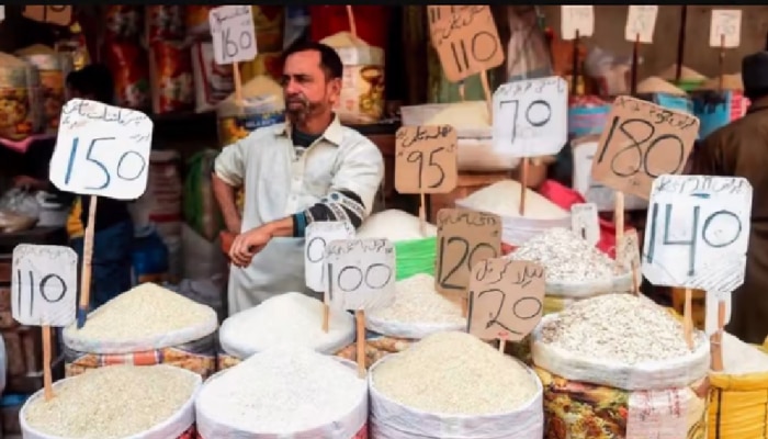900 रुपये पनीर, 144 लिटर दूध, पाकिस्तान उपासमारीच्या उंबरठ्यावर