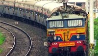 Indian Railway Rules : ट्रेनमध्ये आपलं सामान विसरलो, तर रेल्वे त्याचं काय करते? जाणू