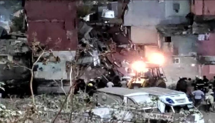 वांद्र्यात दुमजली इमारत कोसळून एकाचा मृत्यू, 22 जणं जखमी