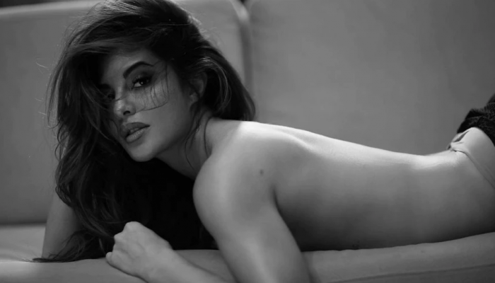 'तू लोकांना घाबरवते...' Jacqueline Fernandez चे फोटो पाहून चाहत्यांची प्रतिक्रिया 
