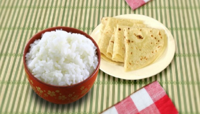 Weight Loss : वजन घटवण्यासाठी भात खावा की चपाती? जाणून घ्या
