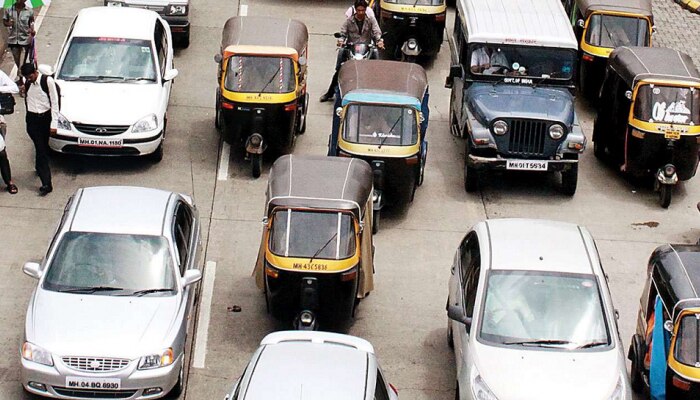 वाहतूक विभागाचा धडाका, मुंबईतल्या तब्बल &#039;इतक्या&#039; वाहनांचे परवाने रद्द होणार