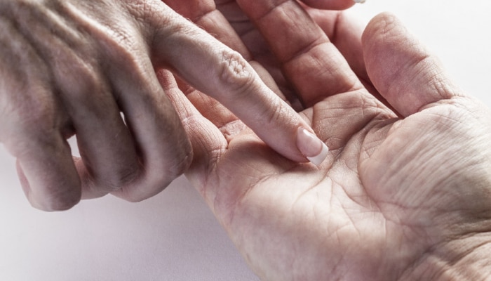 Palmistry: तुमच्याही हातावर अशा रेषा असतील तर जीवनात मिळेल भरपूर प्रेम; पहा तुमची लव्ह लाईन काय म्हणते?