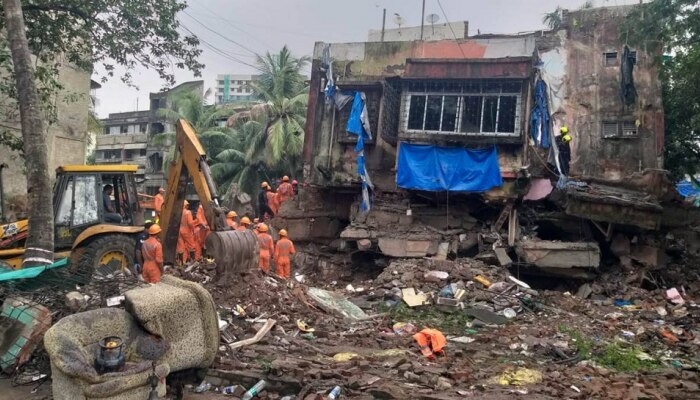 &#039;मुंबईत पावसळ्यात इमारत कोसळली तर ठाकरेंची बीएमसी जबाबदार&#039; पाहा कोणी म्हटलंय