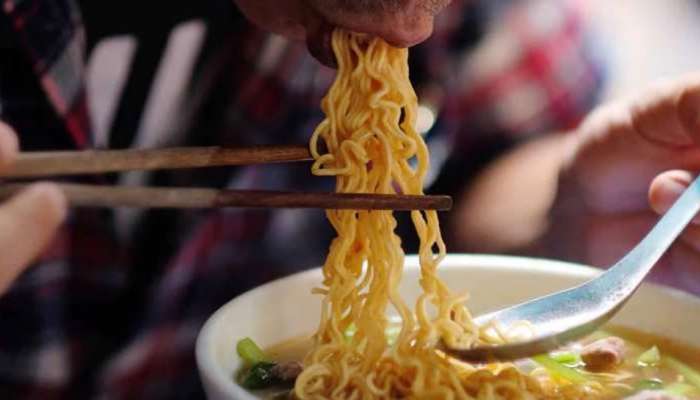 Free Noodles: तरुणांना मिळणार मोफत नूडल्स! पण करावं लागेल हे काम 