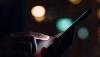तुमच्या iPhone मधील ऍप्स तुमची हेरगिरी करतायत का? 'या' स्टेप्सने लगेच समोर येईल सत्य