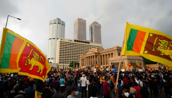 Srilanka Crisis : श्रीलंका का झाली दिवाळखोर? देशाची अशी अवस्था होण्यामागची कारणं काय? जाणून घ्या