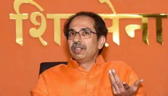 Shiv Sena : शिवसेनेला मोठा धक्का, 15 नगरसवेक शिंदे गटात