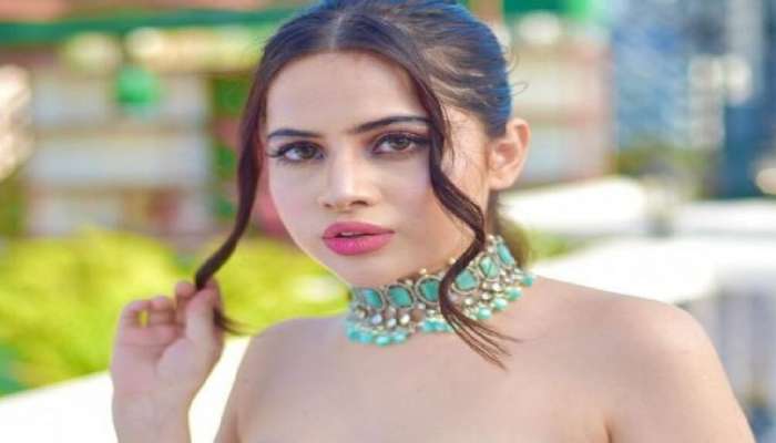 उर्फीचा कहर!!! एका दोऱ्याचा 'हा' ड्रेस घालून केला डान्स; व्हीडिओ व्हायरल