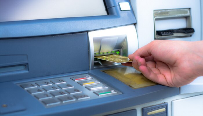 Debit आणि ATM कार्डमधील फरक तुम्हाला माहितीय का? जाणून घ्या माहिती