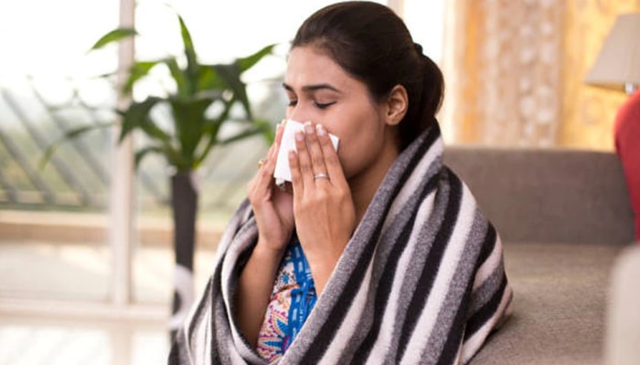 Vastu Tips : वास्तू दोषामुळे आजारी पडतायत घरातील व्यक्ती; आजच करा हे उपाय