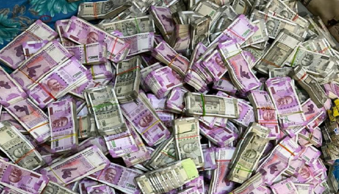 बाबो... नुसत्या नोटा! अभिनेत्रीच्या घरात तब्बल 30 कोटींचं घबाड 