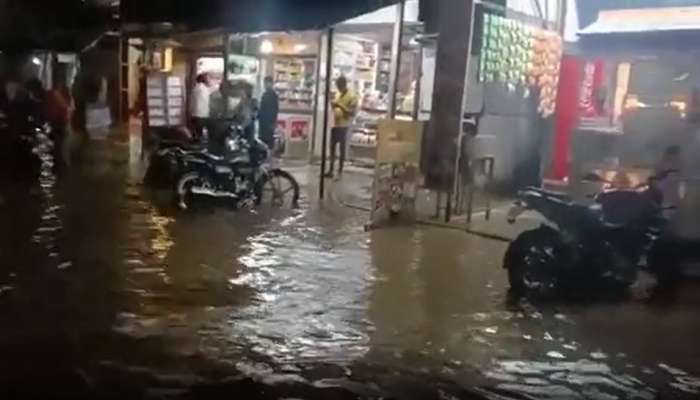 साताऱ्यात या ठिकाणी ढगफुटी सदृश पाऊस, अनेक घरांत, दुकानात पाणी
