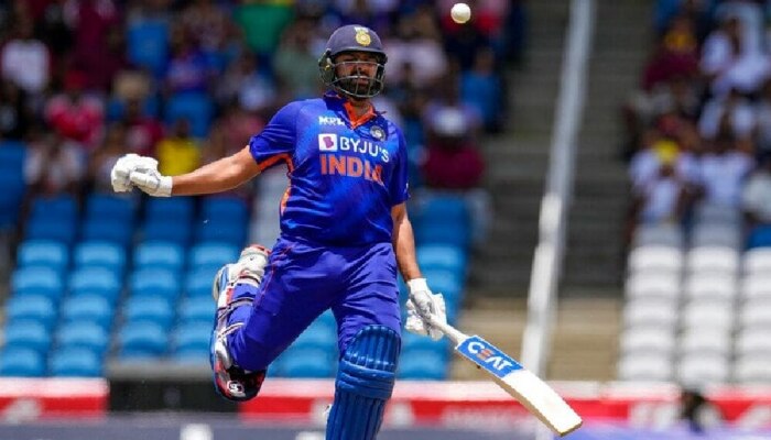 का झाला Rohit Sharma रिटायर्ट हर्ट; चौथ्या टी-20 मध्ये खेळणार का?