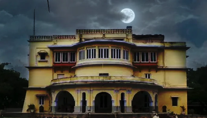 'भूतिया हवेली' म्हणून प्रसिद्ध आहे 'हे' हॉटेल, काय आहे यामागील नेमकं रहस्य?