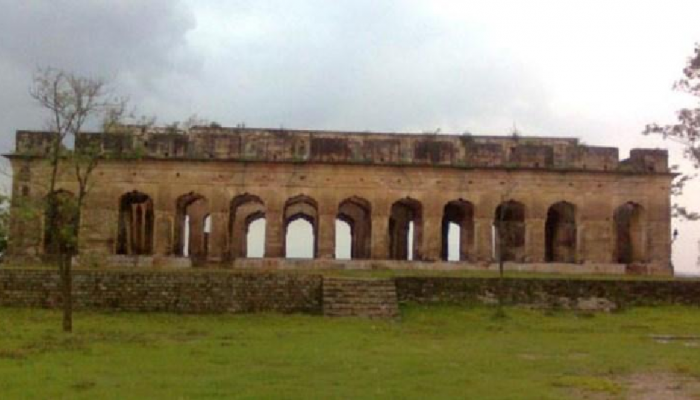Mysterious Fort : देशातील 'या' किल्ल्यात दडलाय कोट्यवधींचा खजिना, आजपर्यंत कोणाला सापडला नाही!
