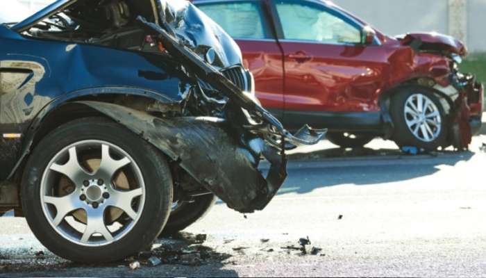 Road Accident: गाडीचा अपघात झाला तर घाबरू नका! लगेच अशी पावलं उचला अन्यथा..
