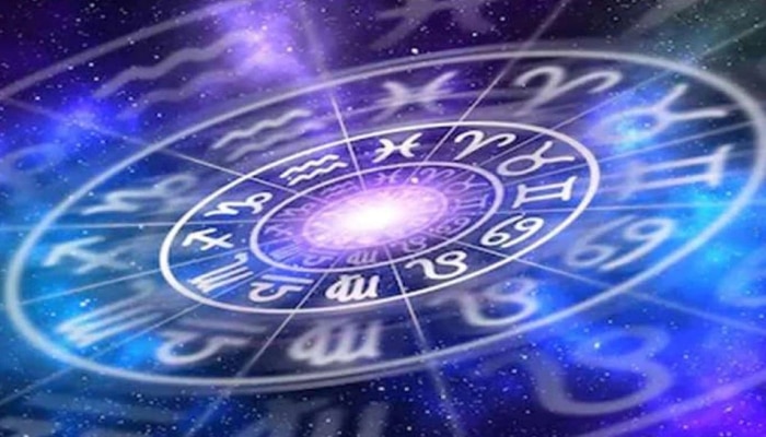 Horoscope 11 August : &#039;या&#039; राशीच्या व्यक्तींनी कोणत्याही कामात करण्यासाठी घाई करू नये!