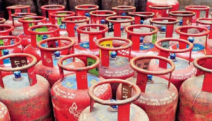 LPG Cylinder : सिलिंडरच्या दरात इतक्या टक्क्यांनी वाढ, किंमत जाणून धक्का बसेल