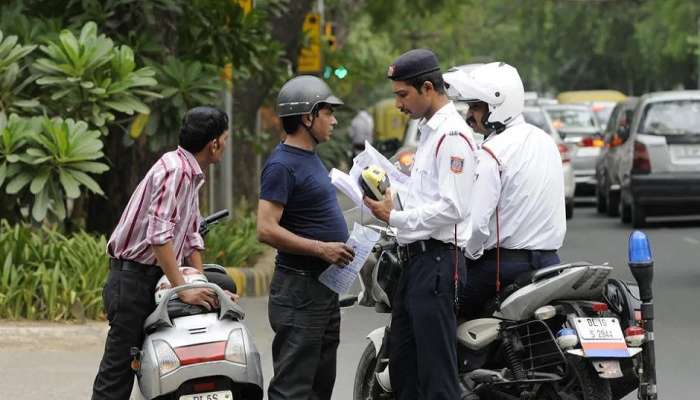 Driving Licence नसलं तरीही वाहतूक पोलीस तुमचं काहीही वाकडं करू शकतं नाही, कारण...