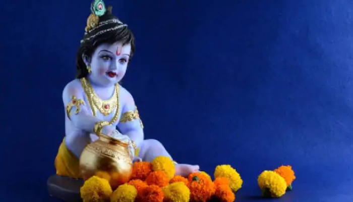 जन्माष्टमी साजरी करण्याची योग्य तारीख कोणती? कान्हाजींना प्रसन्न करण्यासाठी करा 'या' गोष्टी